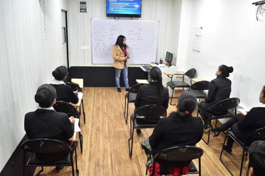 The Masters Educators LLP