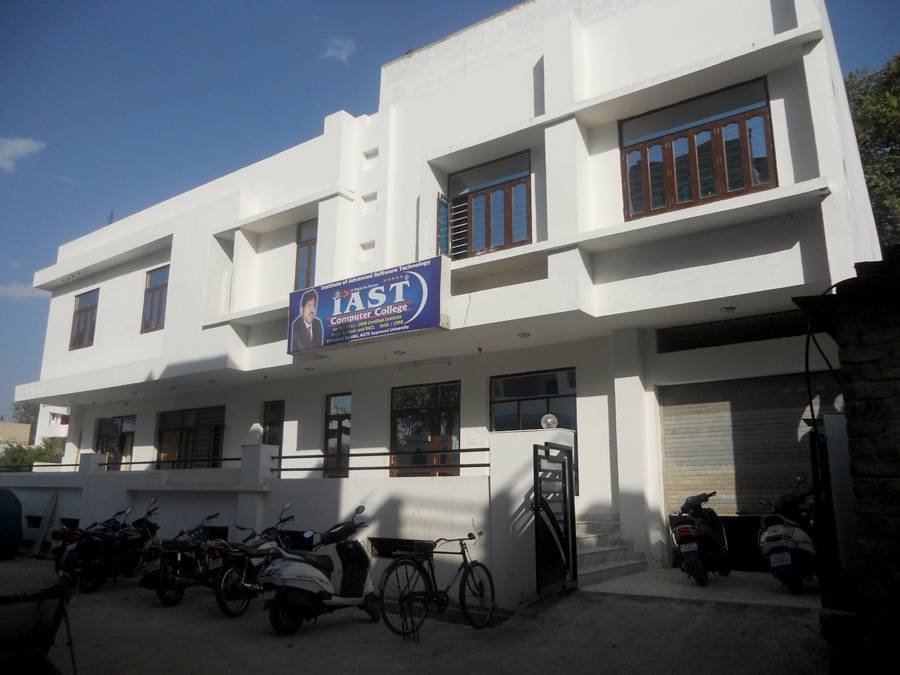 I A S T Computer Institute