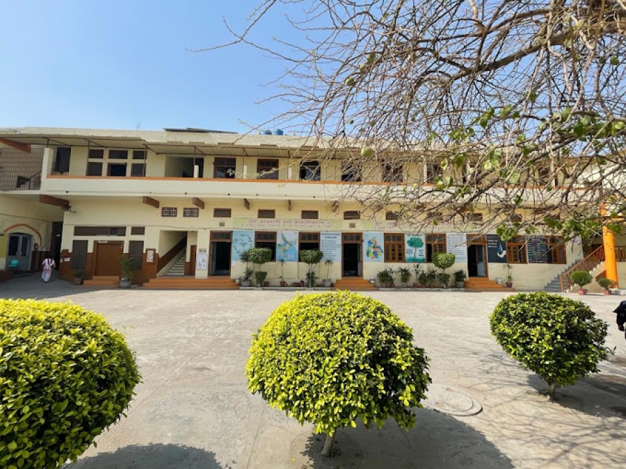 Dev Raj Girls SrSec School Jalandha