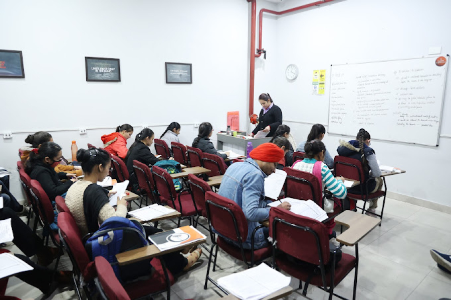 Puneet's English.com Institute